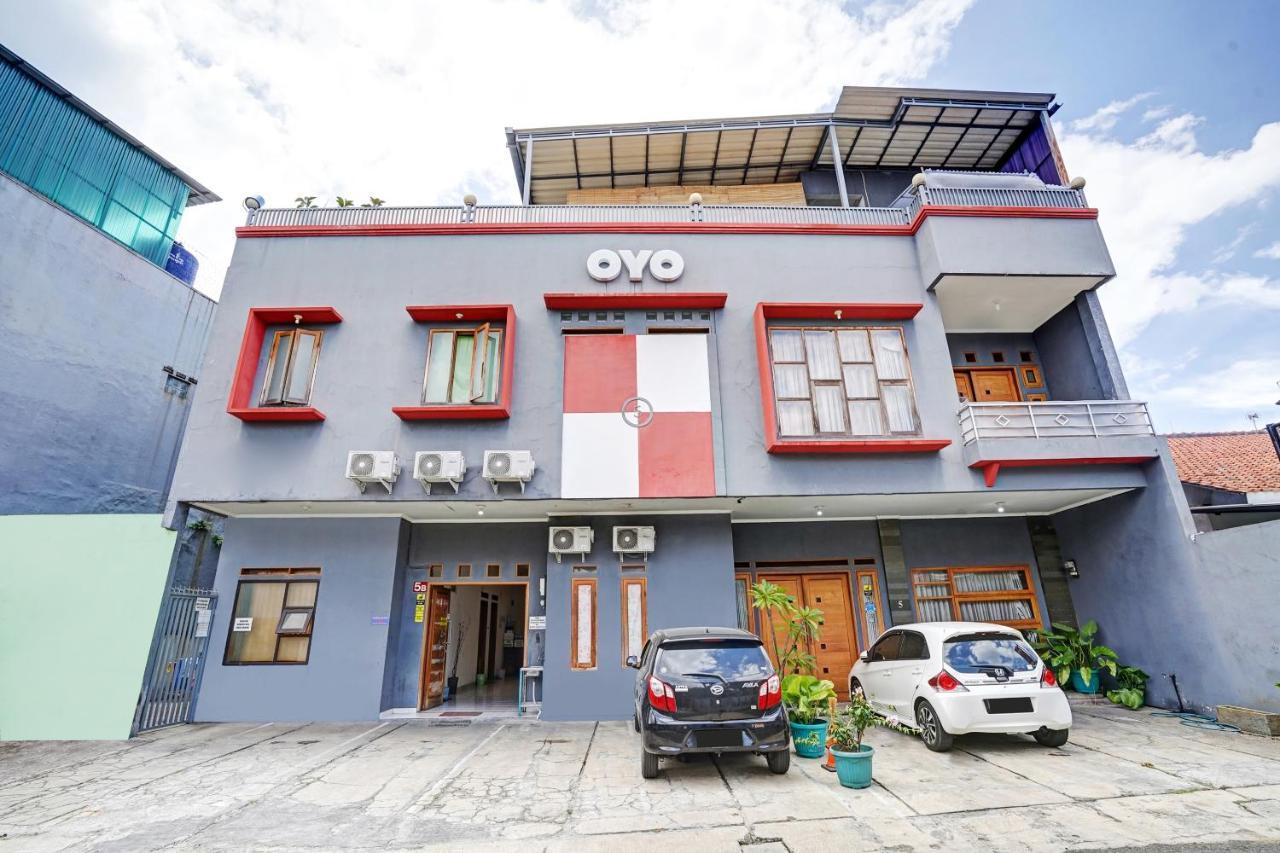 בנדונג Oyo 1932 Srimahi Residence מראה חיצוני תמונה