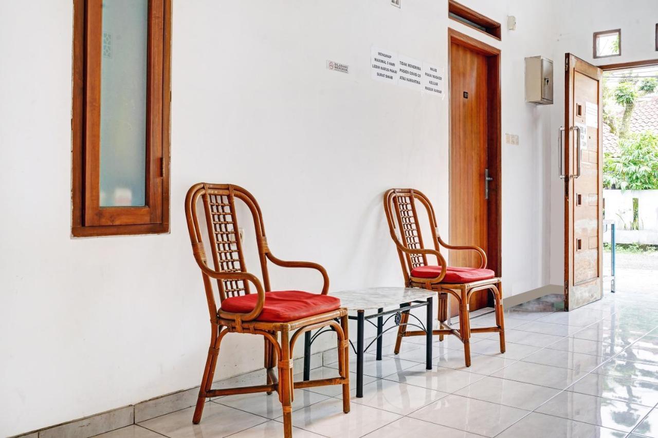 בנדונג Oyo 1932 Srimahi Residence מראה חיצוני תמונה