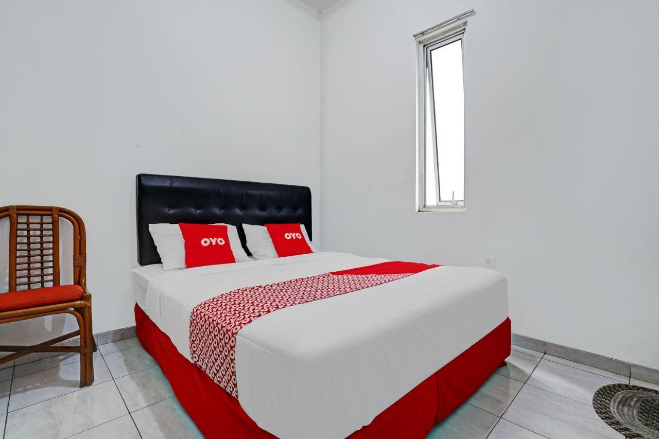 בנדונג Oyo 1932 Srimahi Residence מראה חיצוני תמונה