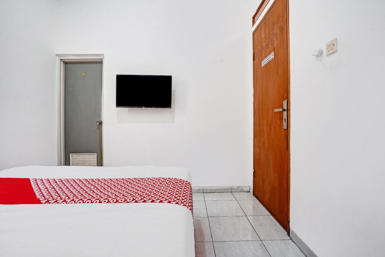 בנדונג Oyo 1932 Srimahi Residence מראה חיצוני תמונה
